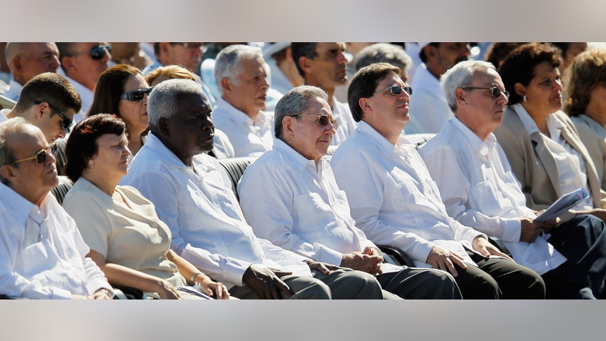 Raul Castro Guayabera.jpg
